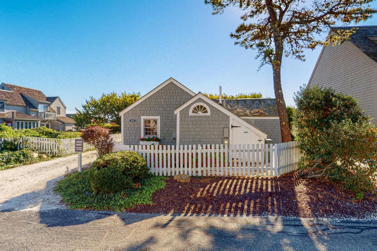 Ocean Point Oasis Villa Mashpee Exterior photo